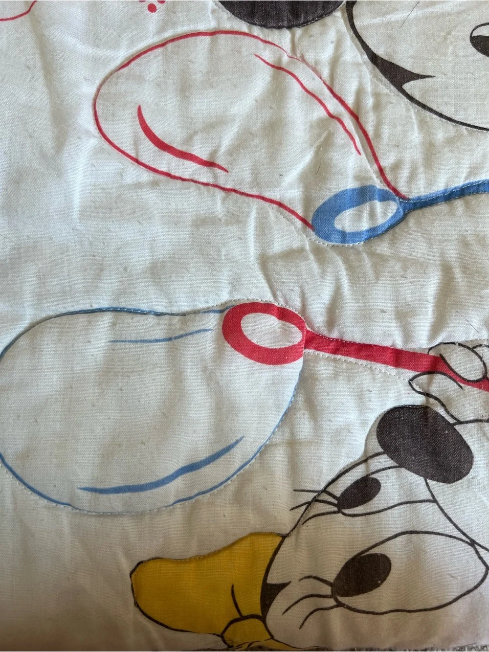 Vintage 1984 Dundee Disney Babies crib quilt